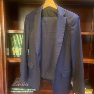 ELPA 2 piece suit. Size 16 boys Color Navy Blue